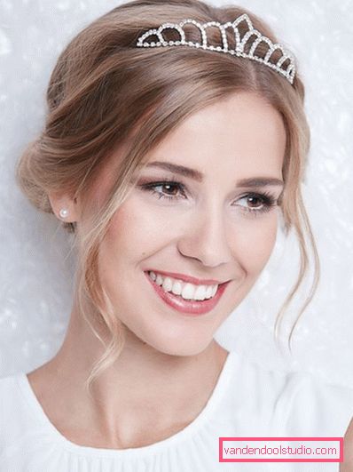 Bryllup frisyrer med tiara