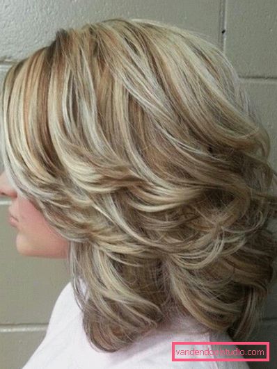 Rhapsody haircut for middels hår