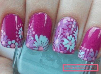 lilla-blå nail art lilla-blå nail art