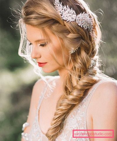 Elegante frisyrer med fletninger 2019-2020
