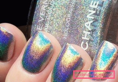 iriserende manikyr av chanel iriserende manikyr av chanel
