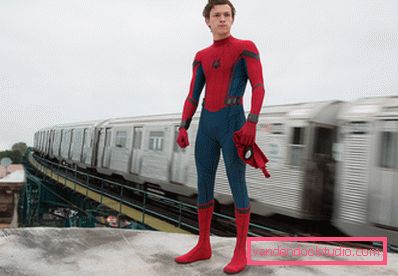Hva heter navnet Tom Holland