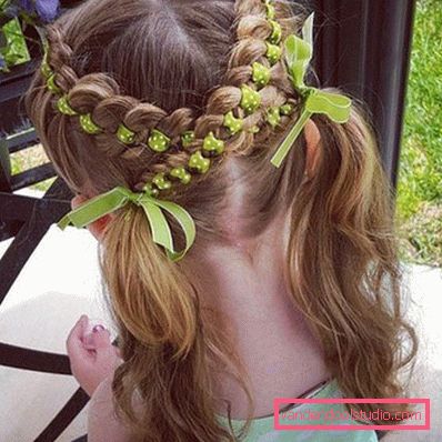 Hvordan flette en jentes pigtails for lenge