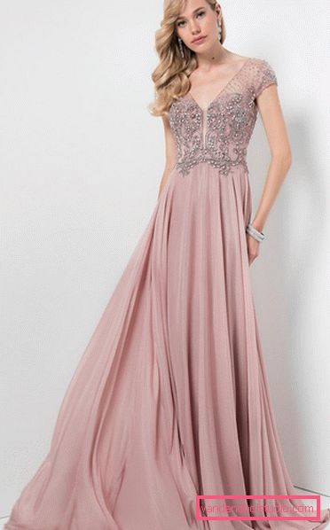 Den vakreste kjole for prom 2019-2020