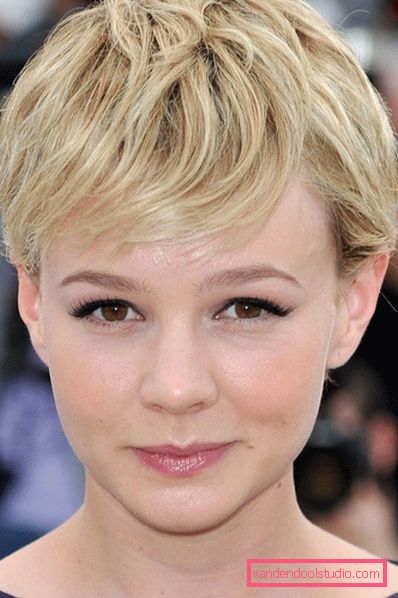 Originale hårklipp med bangs 2019-2020 år