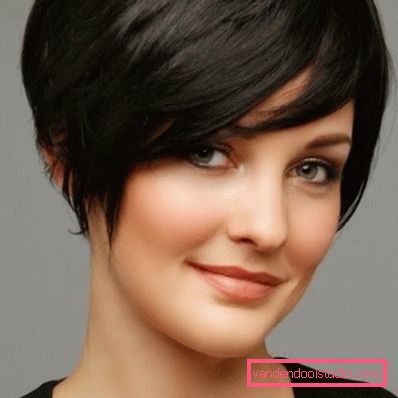 Originale hårklipp med bangs 2019-2020 år