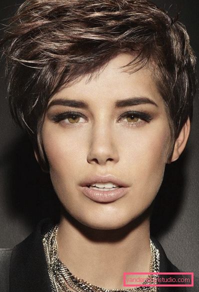 Originale hårklipp med bangs 2019-2020 år