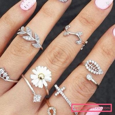 Herlig manikyr med rhinestones 2019-2020