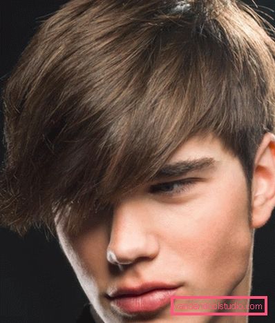 Menns haircuts med smell på siden Herre frisyrer på siden - praktisk og upåklagelig