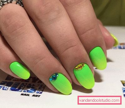 Manicure supernovae vår-sommer 2019-2020 - motetrender av sesongbasert neglont design