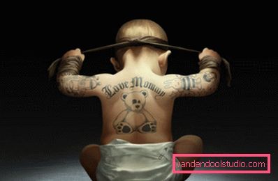 barn med en tatovering barn med en tatovering