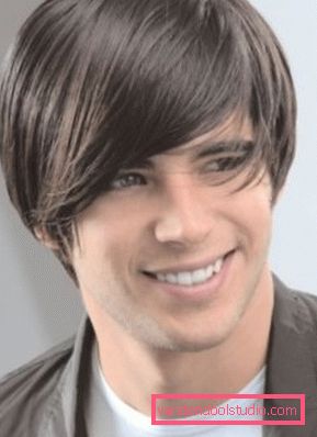 Menns frisyrer med smell - lang skrå Alternativer for mannlige frisyrer med bangs og styling