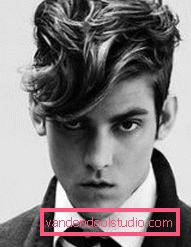 Menns frisyre med smell Alternativer for mannlige frisyrer med bangs og styling