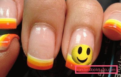 flerfarget manikyr med smil flerfarget manikyr med smil